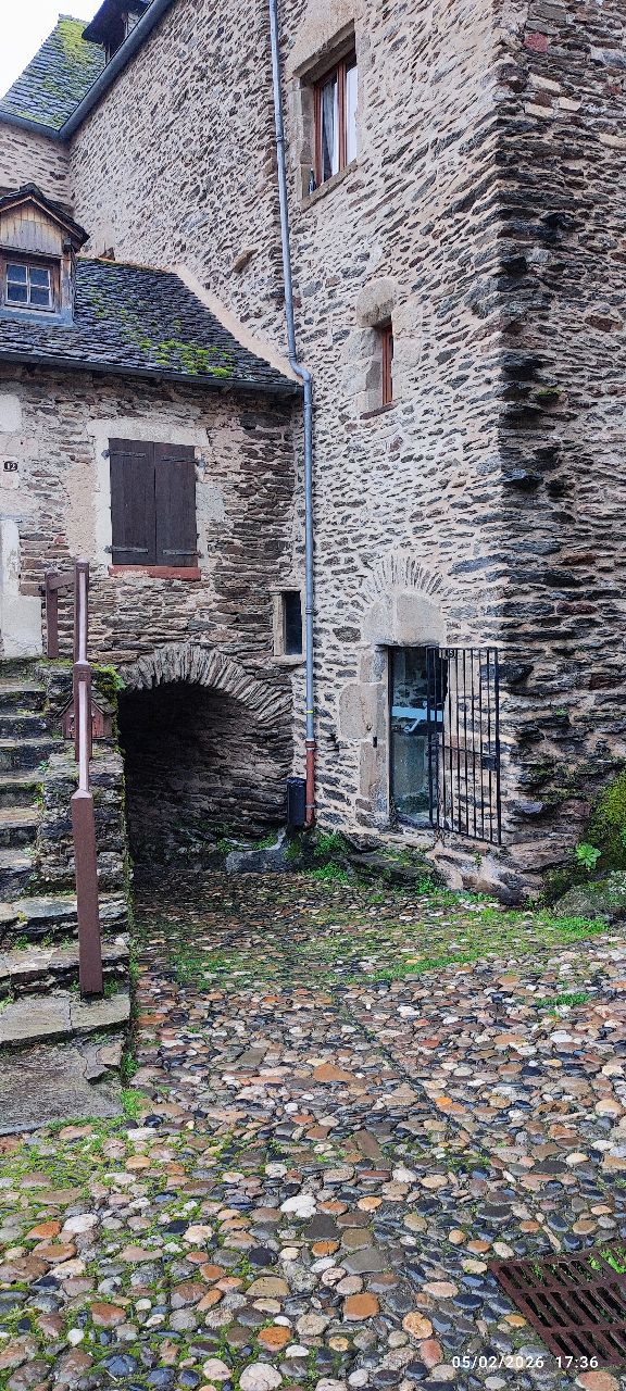 Vue extérieure du local commercial Belcastel